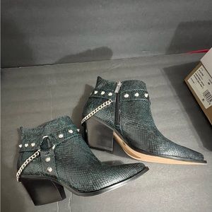 NEW- never worn Jessica Simpson discontinued Zayrie booties. Size 9M